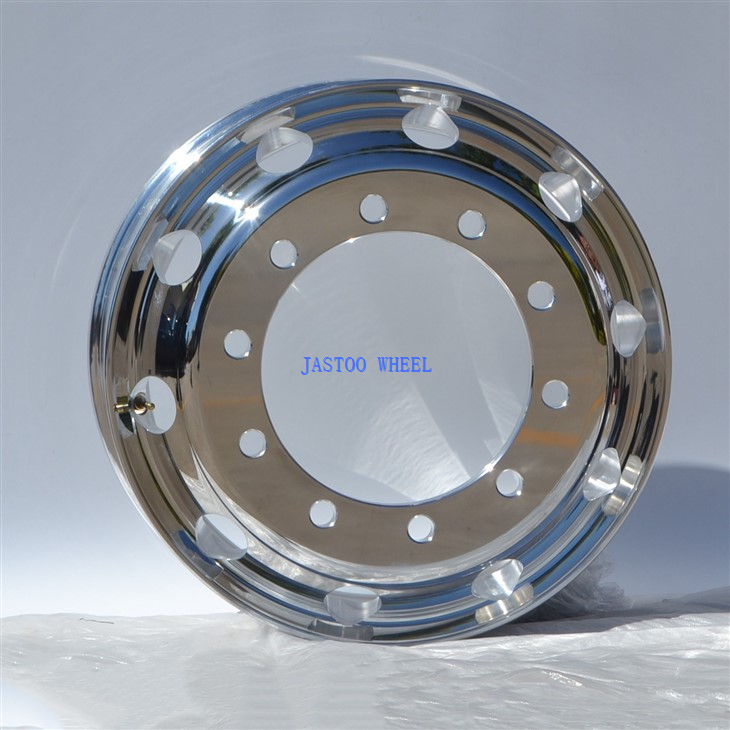 8.25x22.5 Truck Wheel